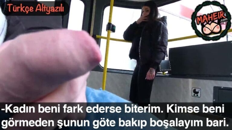 adi herif tramvayda kadinin kicina bakarak asiliyor.jpg