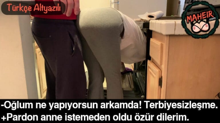 annem mutfak dolaplarini silerken caktirmadan degdirdim.jpg