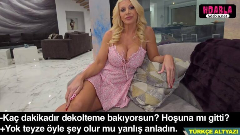 annemin seksi arkadasiyla konusurken gozum memelerine kaydi anladi.jpg