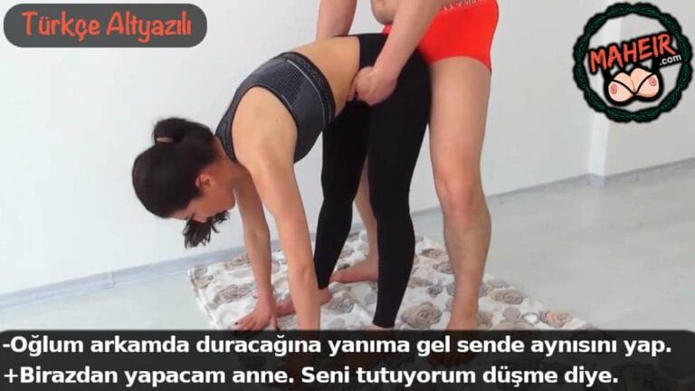 annemle yoga yaparken arkasina gecip kalcalarina surtturdum.jpg