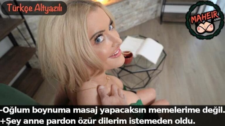 annesinin omzuna masaj yaparken parmaklari rahat durmuyor.jpg