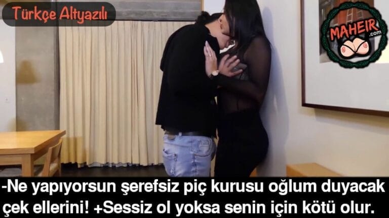 arkadasim lavabodayken annesini koseye sikistirip istedigimi aldim.jpg