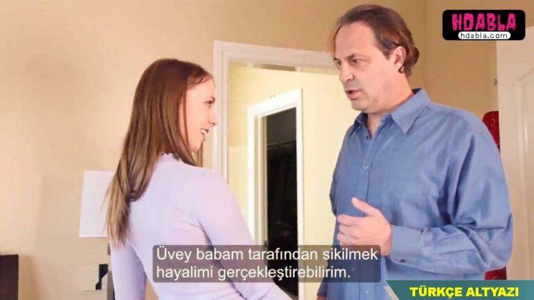 babasini ic camasirlarini koklarken yakaladi.jpg