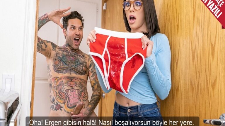 ergen gibi davranip yengesini bezdirdi dollerini yuzune akitarak delirtti.jpg