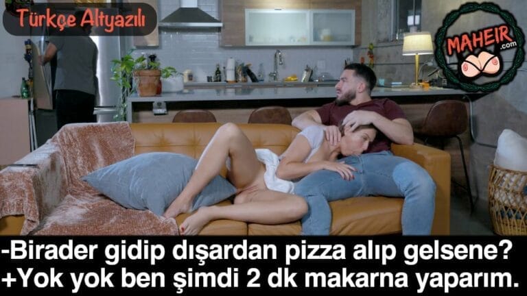 erkek arkadasim yemek hazirlarken abime saksoya yattim.jpg