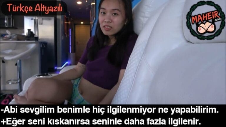 erkek arkadasini kiskandirmak icin agabeyiyle birlikte oldu.jpg