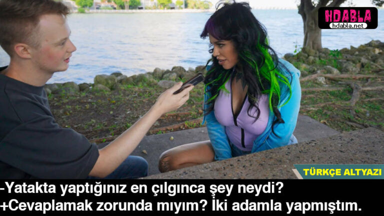 fenomen genc parkta roportaj yaptigi olgun kadina ahlaksiz sorular soruyor.jpg
