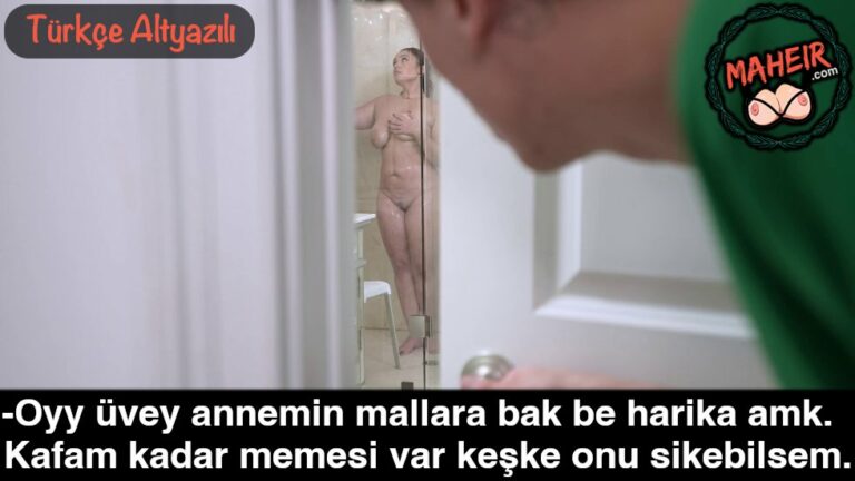 firsatci pic banyo yapan annesini sinsice izleyip aziyor.jpg