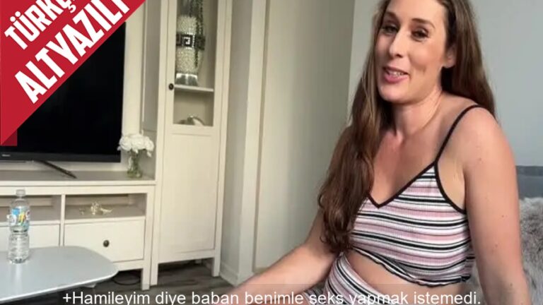 hamileyken sikmeyen babasi yuzunden kuduran hamile uvey annesiyle iliskiye girdi.jpg