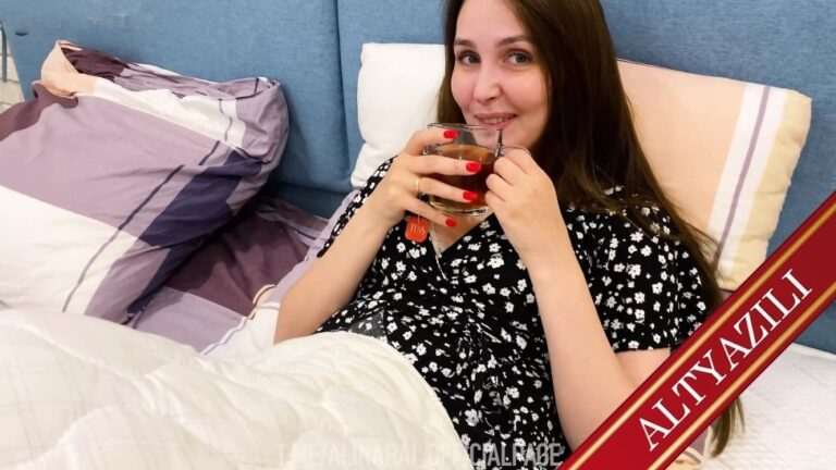 hasta uvey annemi haplayip siktim.jpg