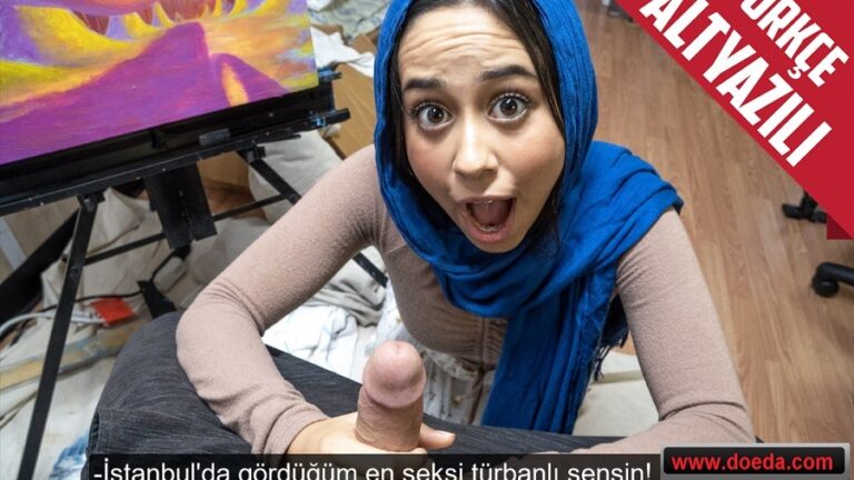 istanbulda tanistigi turbanli kizi kendi ulkesinde eglenerek sikti.jpg
