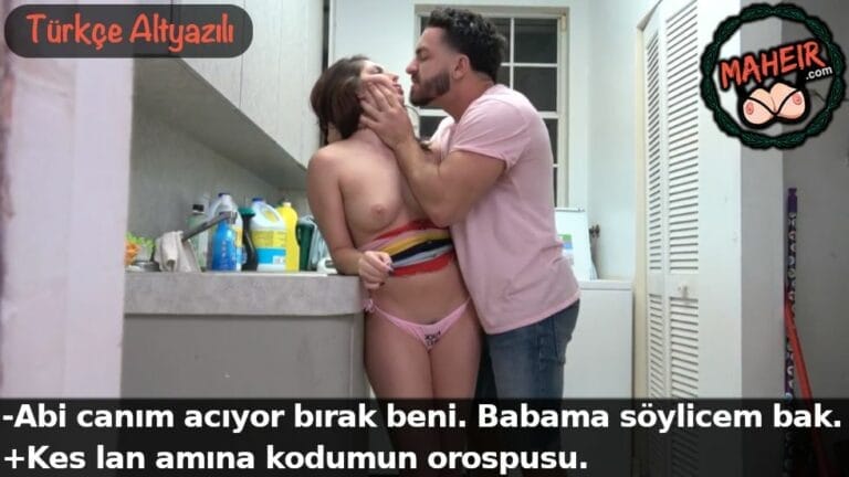 kardesini kulotla gormeye dayanamadi duvara yaslayip sikti.jpg