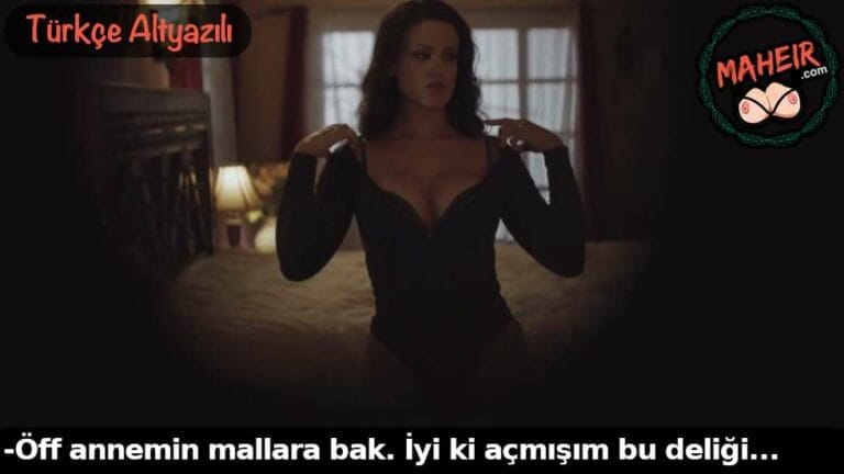 kitapligi ve duvari oydum annemi giyinirken dikizledim.jpg