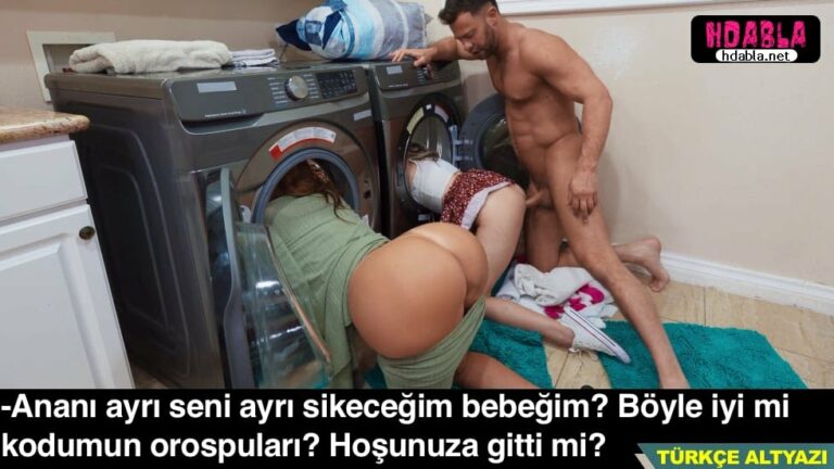 kiz arkadasimi ve anasini makineye sikistirdim donlarini siyirip soktum.jpg