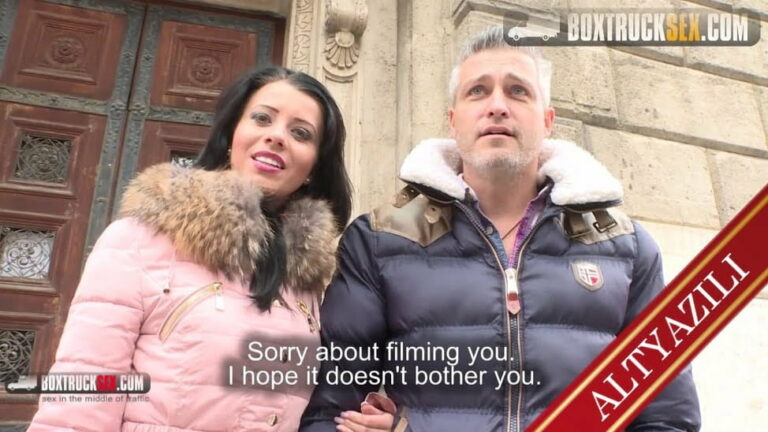 kocasi disaridayken masore veriyor.jpg