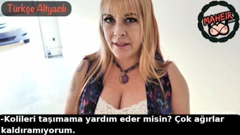 kolilerini tasidigim yasli komsum tesekkur icin sakso cekti.jpg