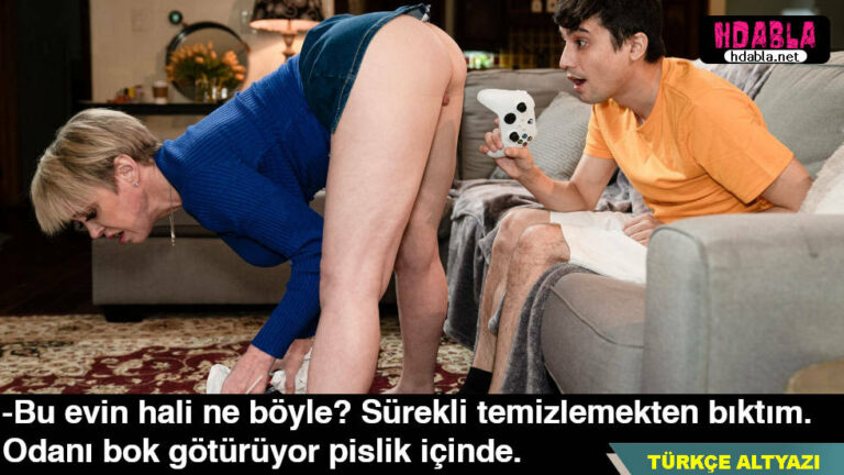 kulotsuz temizlik yapan annem egildiginde xbox kumandasini amina surttum.jpg