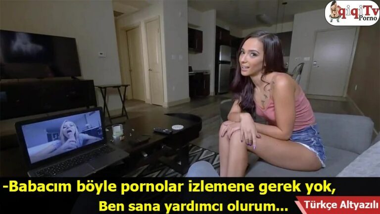 liseli kiziyla porno izleyip pompaliyor.jpg