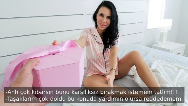 masum ayagina yatan numaraci pic kurusu olgun amcigi ele geciriyor.jpg