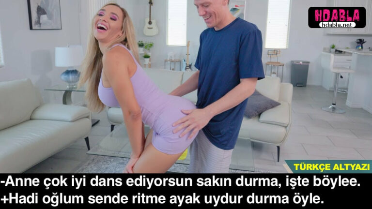 muzik dinleyip temizlik yapan annemle dans etmeye basladik yasladim.jpg