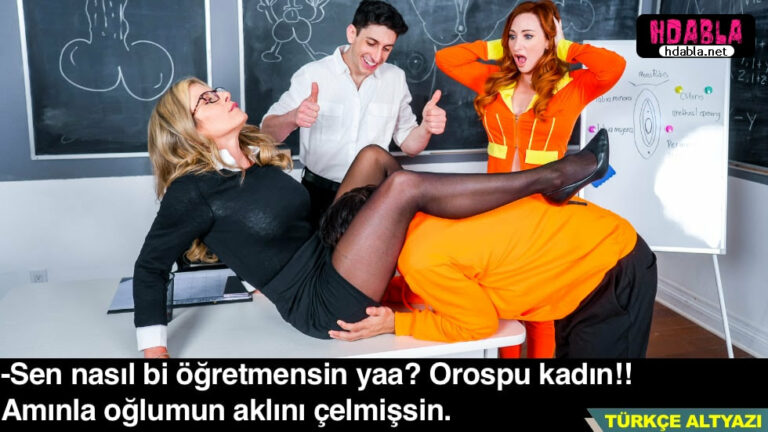 oglum sinifta olgun hocasini masaya yatirmis amini yaliyor yakaladim.jpg