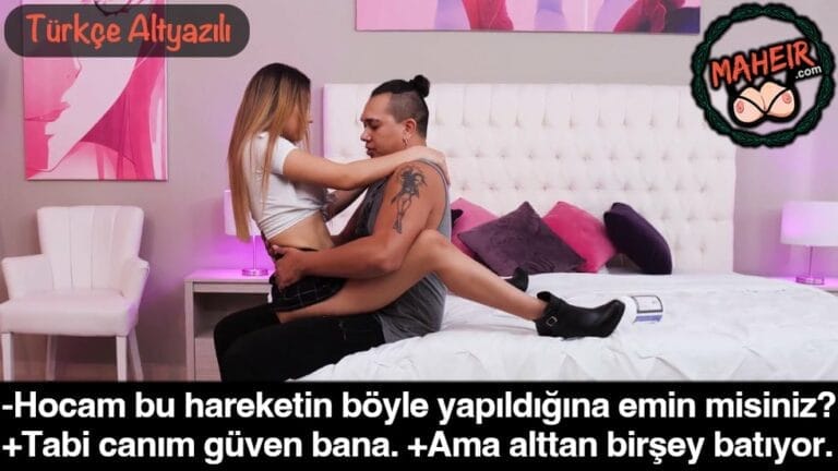 sapik hoca egitim verdigi liseliyi kucagina oturtuyor.jpg