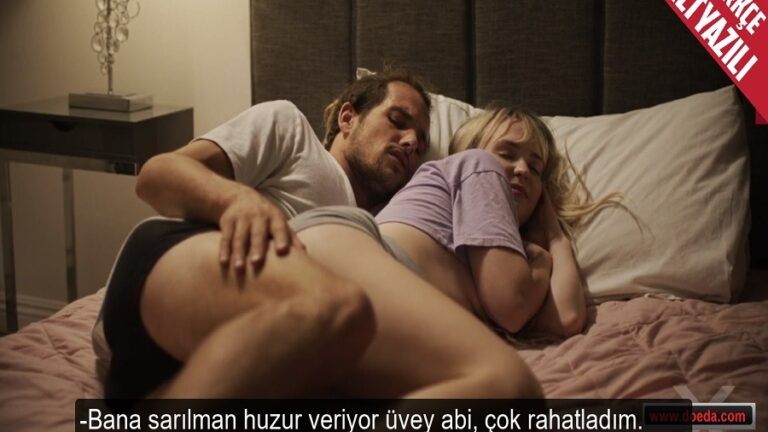 sevgilisinden ayildigi icin uzgun kiza uvey abisinden surtunmeli destek.jpg