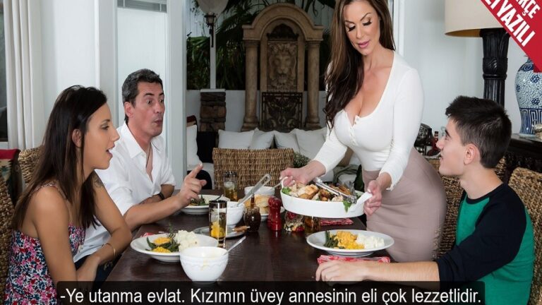 sevgilisinin cici annesinin seks ikramini kabul etti.jpg