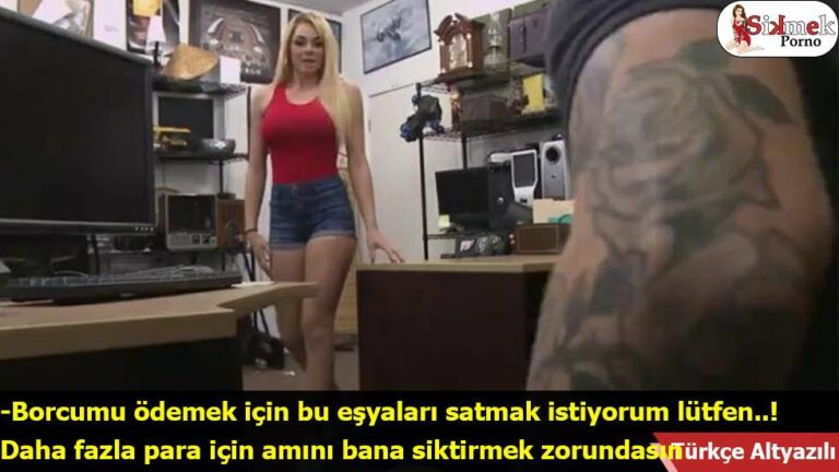 skyla para icin antikaciya veriyor.jpg