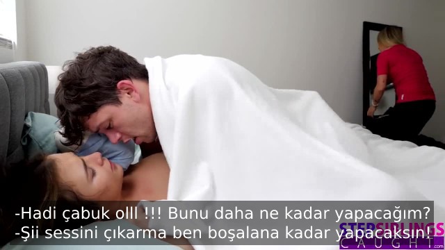 tehdit ederek altina aldigi uvey kiz kardesini annesinden habersizce halletti.jpg
