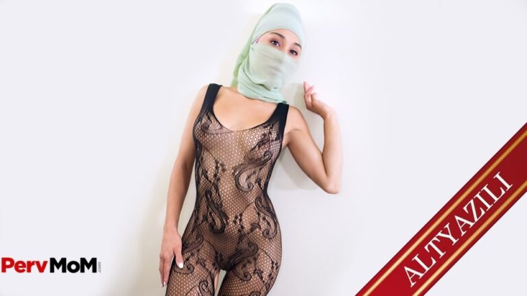 turbanli uvey annemin gercek yuzu.jpg