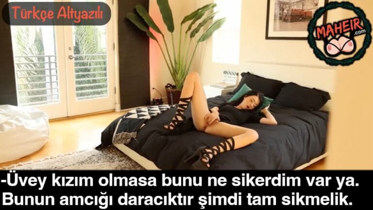 uvey kizini masturbasyon yaparken yakaliyor olaylar gelisiyor.jpg