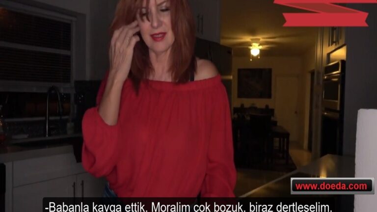 uvey ogluyla dertlesirken yanip tutusan mutsuz mature.jpg