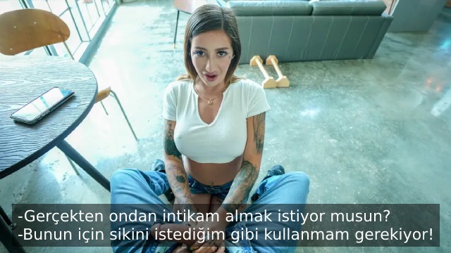 uyuyan kiz kardesini azdirinca ertesi gun kiz cilgina donuyor.jpg