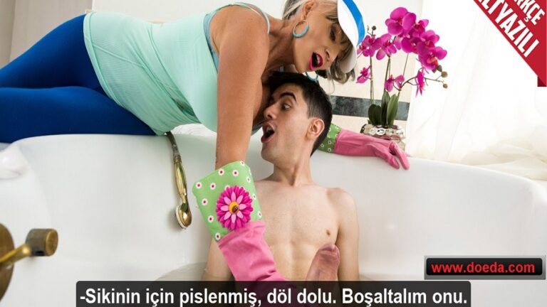 yasli teyzenin temizli takintisindan sikini citileterek kurtuldu.jpg