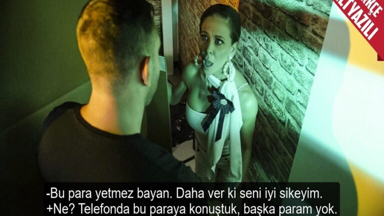 zengin kocasindan para alip jigoloyla sikisen evli kadin.jpg