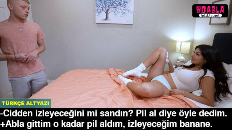 ablamin vibratorunun pili bitmis markete gidip alirsam izlememe izin verecek.jpg