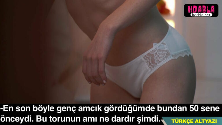 abaza dede okuldan donen liseli torununu soyunurken izliyor.jpg