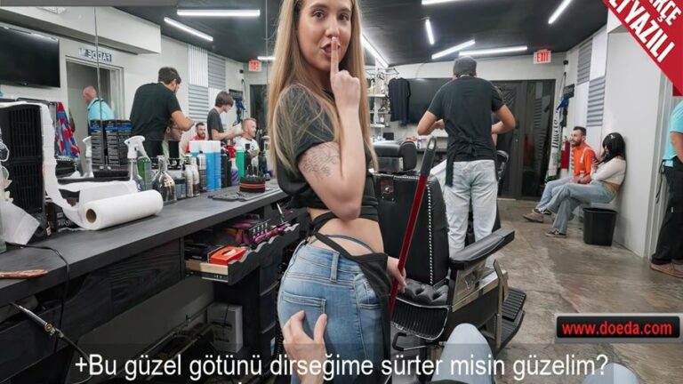 erkek berberinde calisan kadina dirsegine surtmesini isteyince sakayla seks basladi.jpg