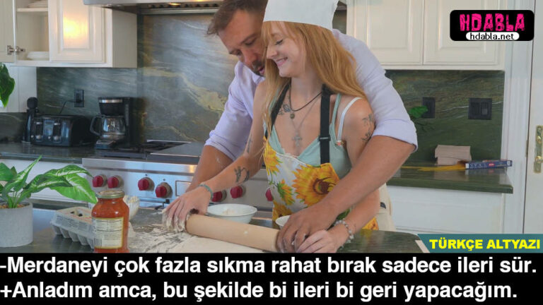 amcam bana hamur acmayi ogretirken arkama gecip sarildi dayadi