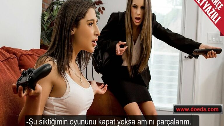 televizyonda surekli oyun oynayan arkadasinin amini parcalayan lezbiyen.jpg