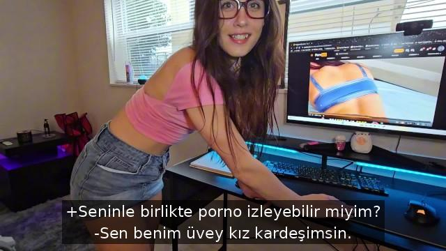 cilveli surtuk porno izlerken bastigi uvey kardosunu gercek bir sikise cekiyor.jpg
