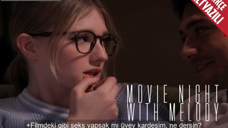 film izlerken uvey abinin teklifini kabul etti kimse duymadan kanepede iki kere bosaltti.jpg
